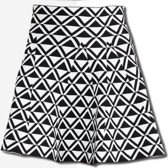 Trina Turk Geometric Pattern Mini Skirt Size Large - Picture 2 of 6